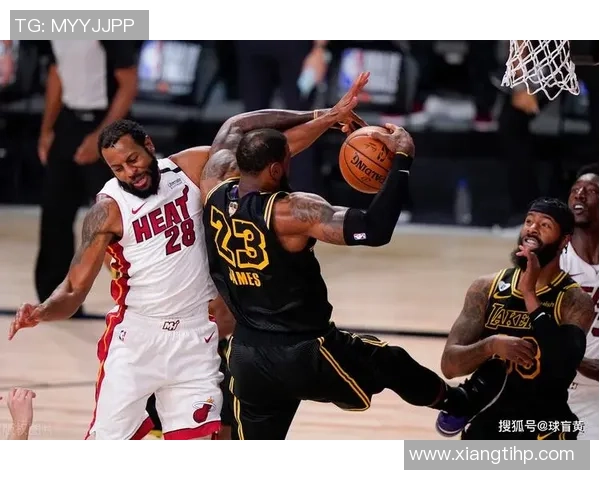 湖人火箭季后赛第三场精彩对决回顾与分析